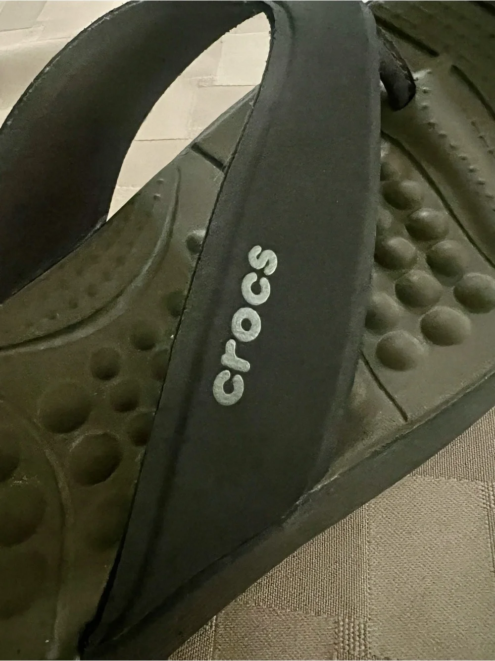 Crocs Reviva Collection Sandals Flip Flops Men’s 8 Women’s 10
